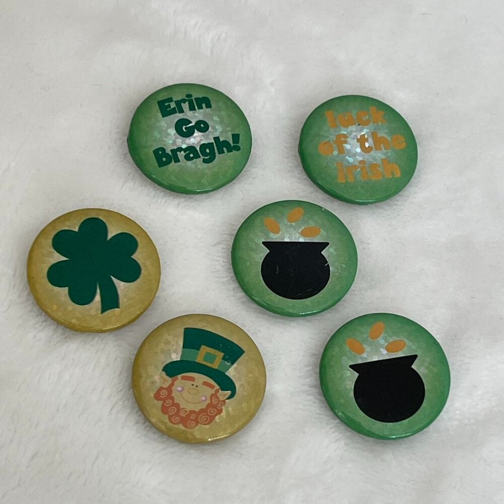 Irish buttons St Patrick’s day  #irish #luck #green #stpatty #boston  Multi Gree